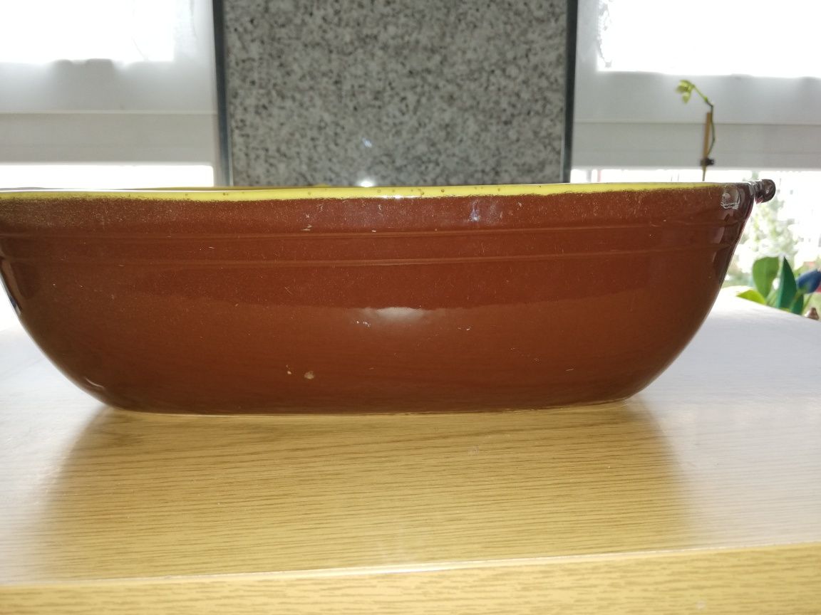 Tabuleiros pyrex e faiança