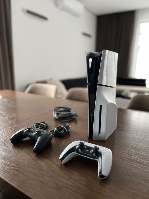 Playstation 5 Slim z napędem