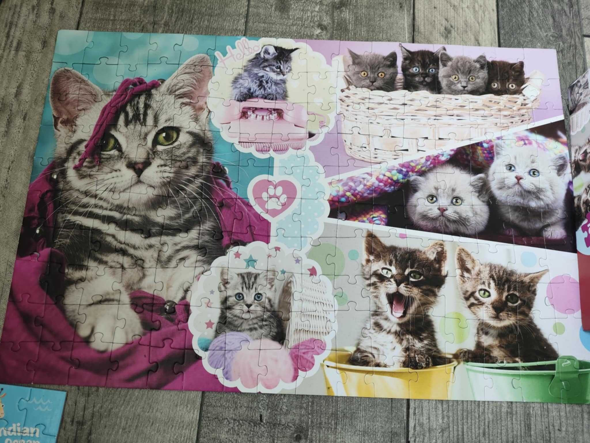 Trzy zestawy puzzli