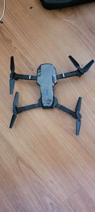 DRONE com 2 cameras video e 3 baterias NOVO