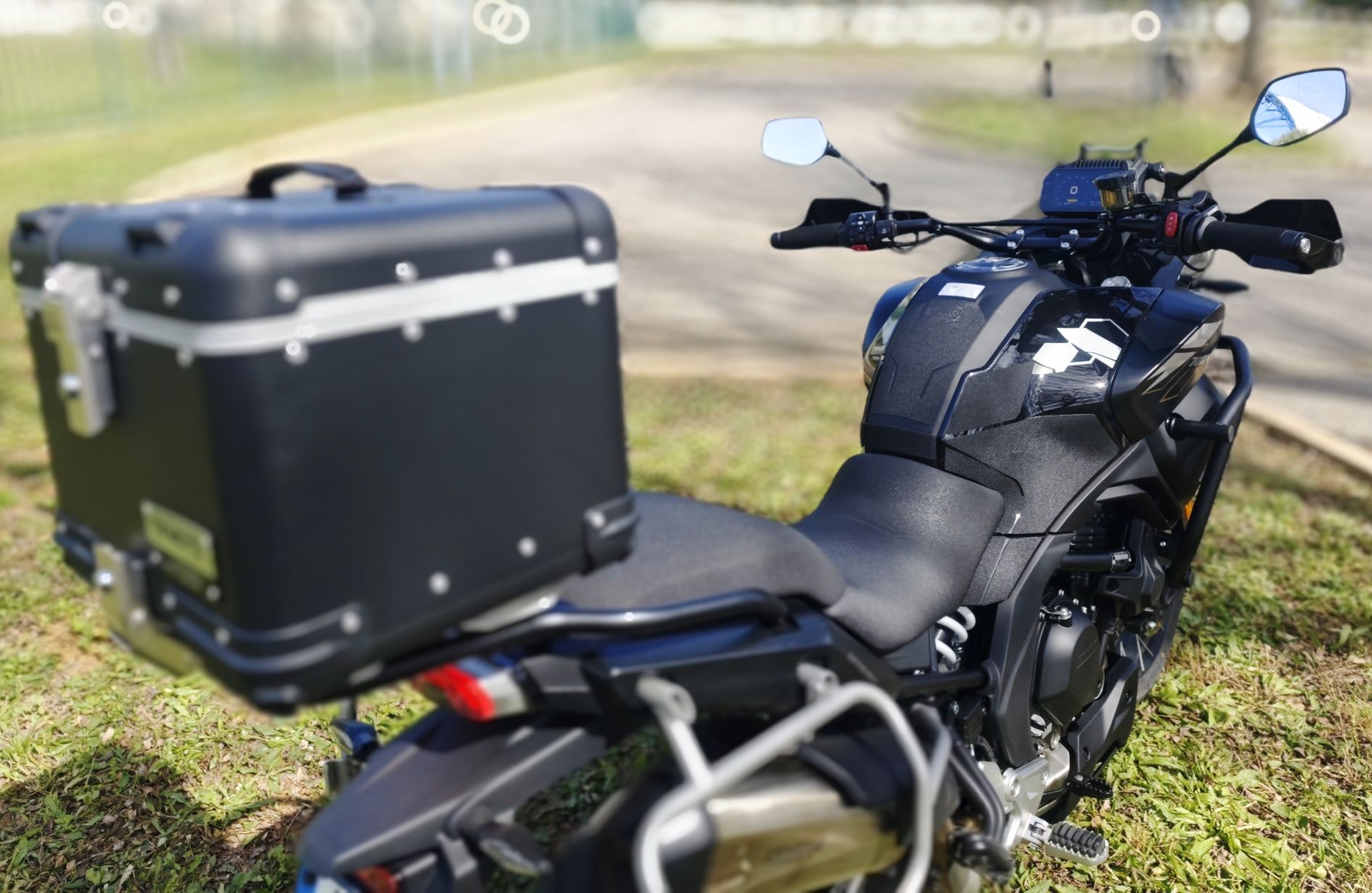 CF Moto 700MT Adv 2025 com kit malas + garantia 3 anos