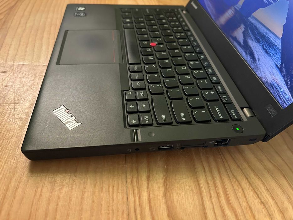 Laptop Lenovo ThinkPad X240, i5, SSD 250GB, 8GB RAM ,2 baterie, stacja