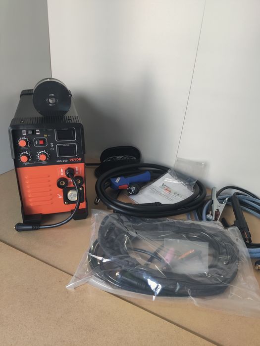 Aparelho de soldador 250 Amperes!  5 em 1  MIG MAG TIG SER FLUX. NOVO.