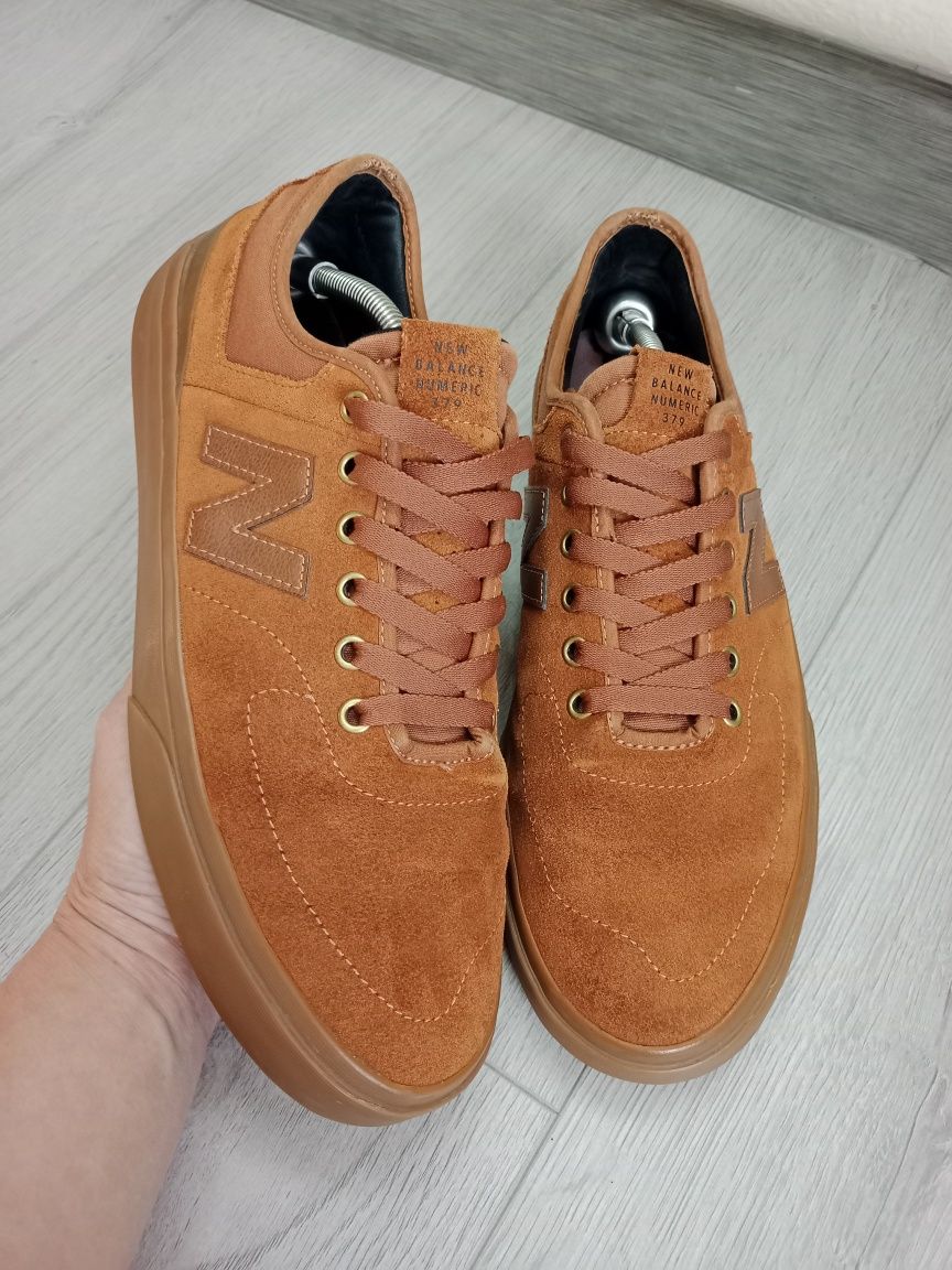 Кросівки New Balance 379