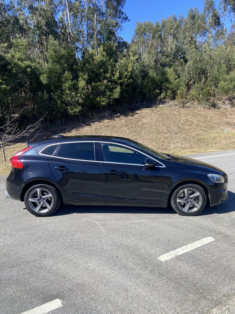 Volvo V40 D4 R-Desing