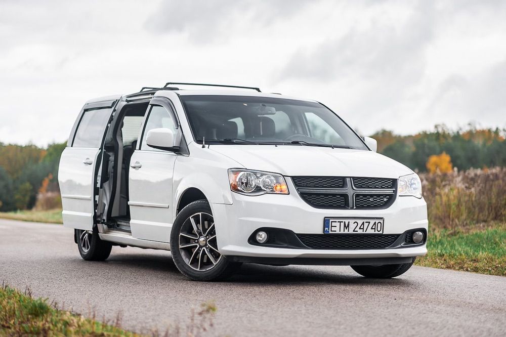 Dodge Grand Caravan Stan Idealny, GAZ, Hak, Relingi, 7 osobowy - Jedyny w swoim rodzaju