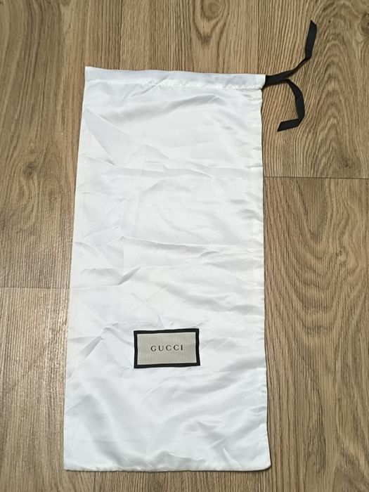 Пильник фірми Gucci