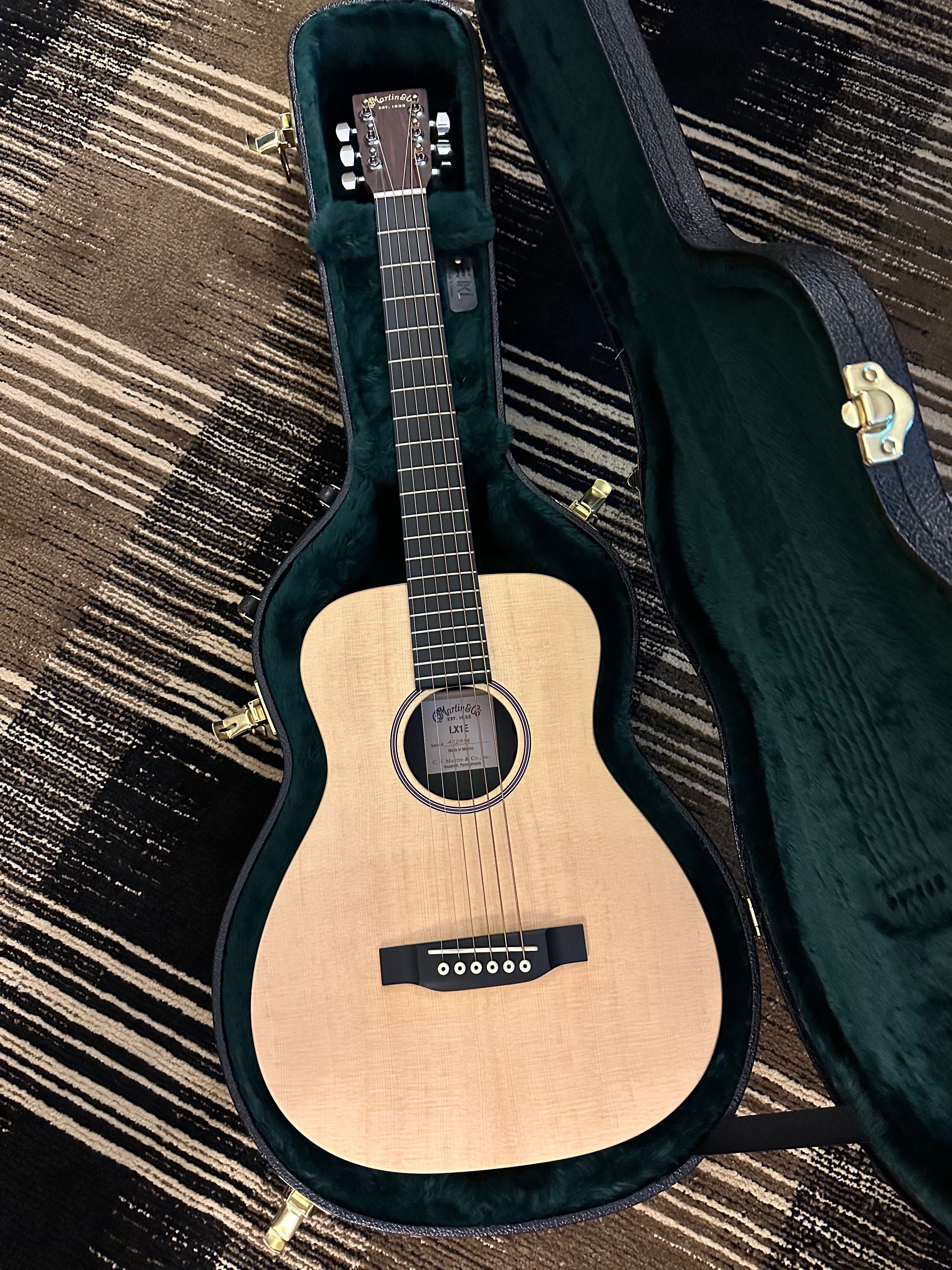 Martin LX1E Gitara dla leworęcznych z twardym futerałem