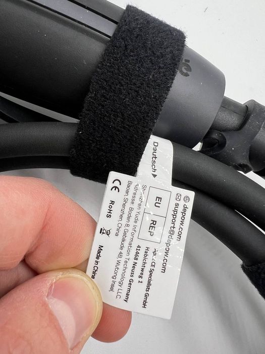 Зарядно розрядний кабель Type 2 в розетку.