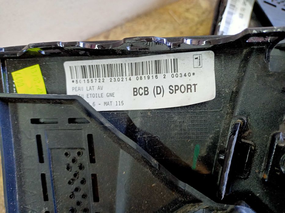 Renault Megane 5 E-tech bok zderzaka wloty powietrza prawy lewy