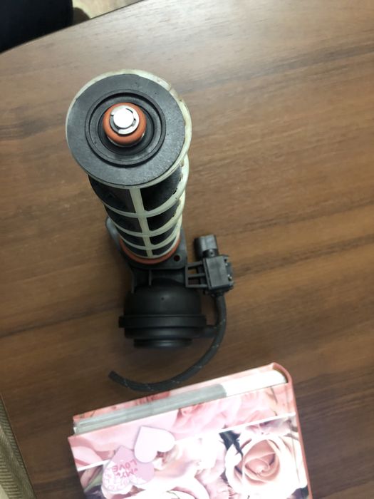 продам флейту на ауди фольксваген 2.0 с пластмассовым коллектором