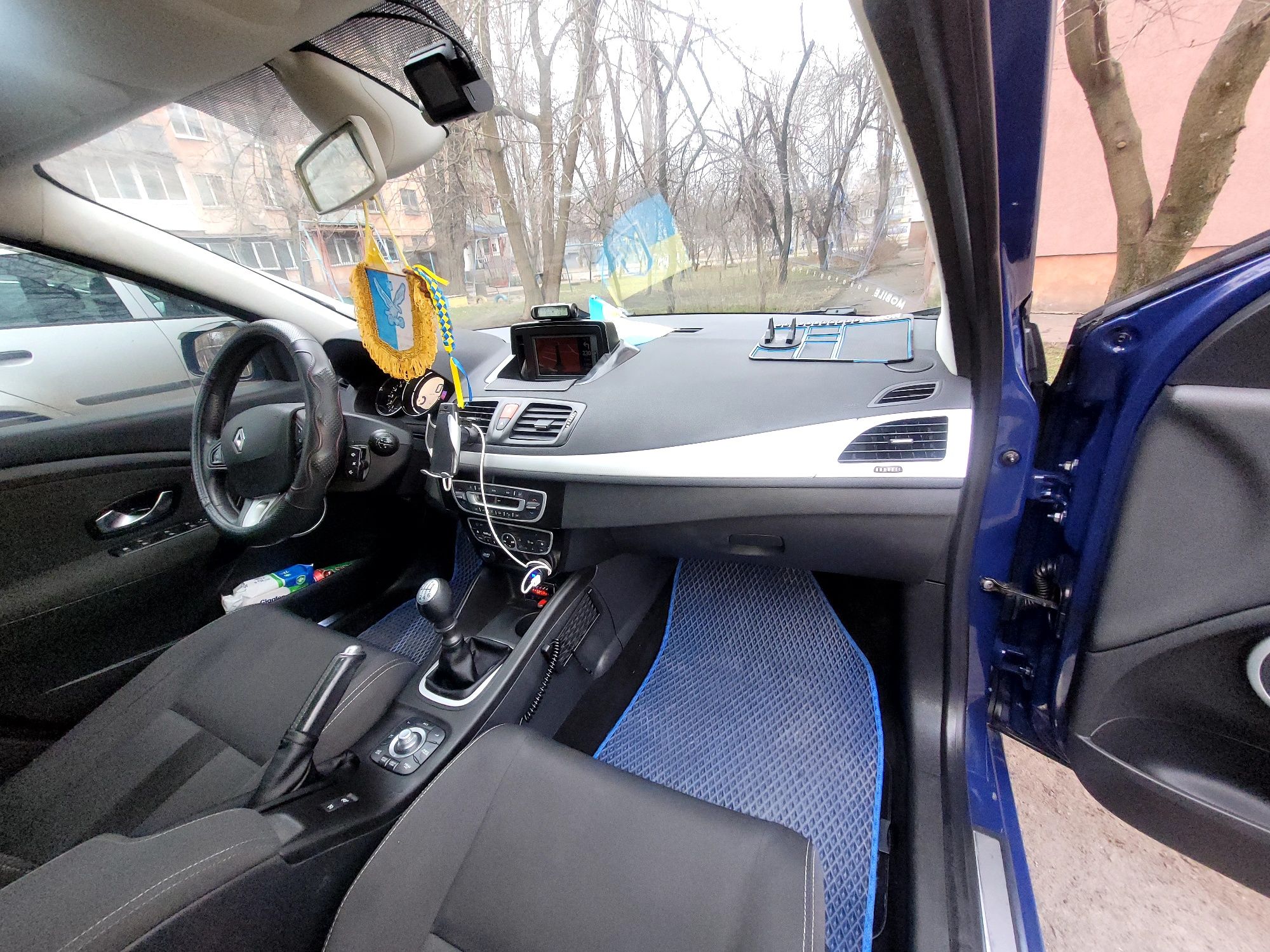RENAULT MEGANE 3 1.4 бензин