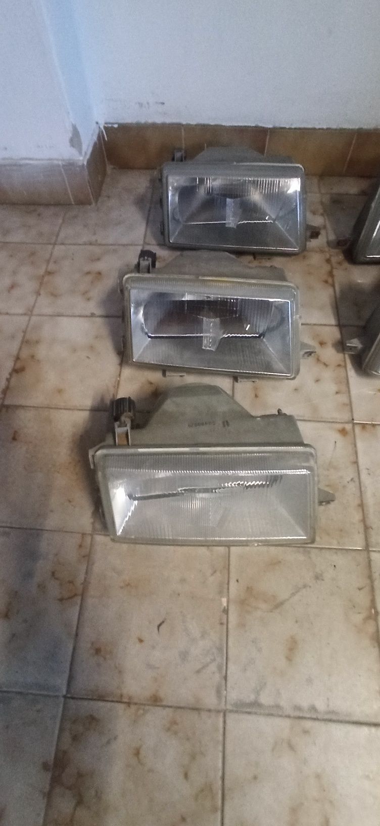 Farol principal para Renault 9 ano 1989