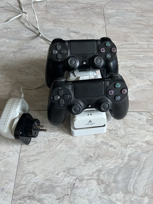 Konsola PS 4 pro pady gry