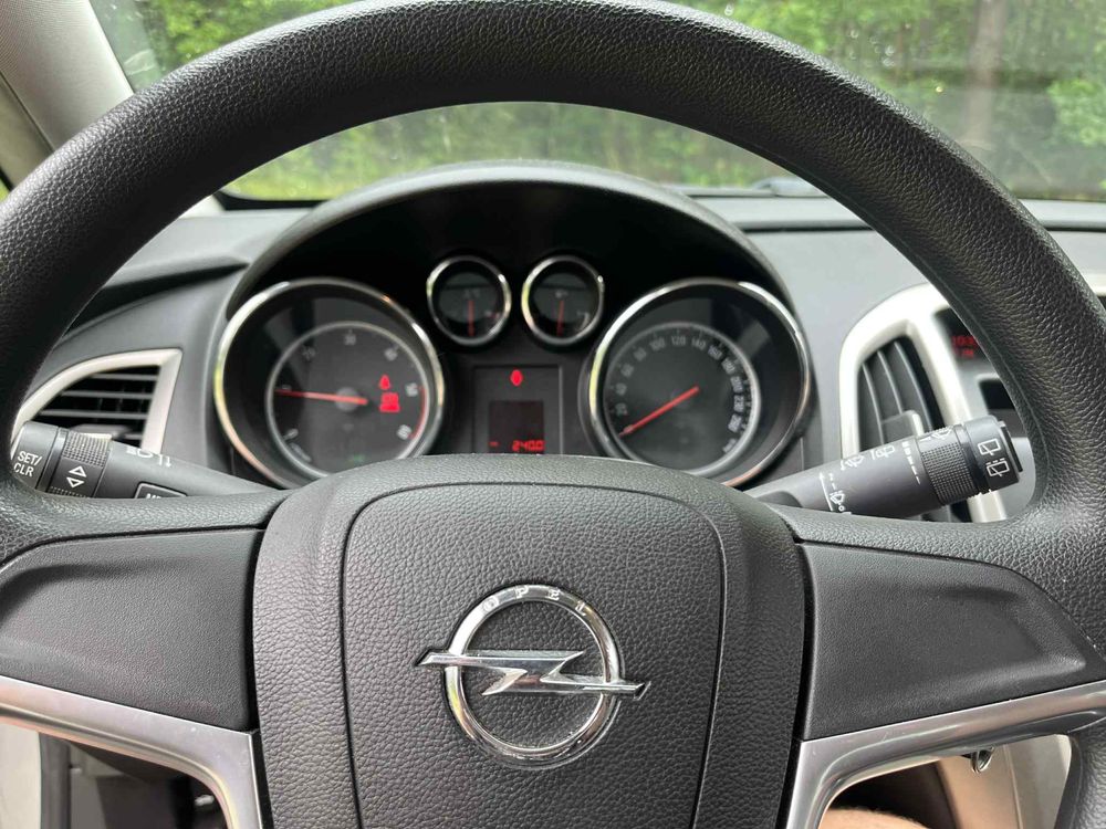 Opel astra J 2010
