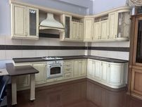 Продам кухню з натурального дерева з виставки