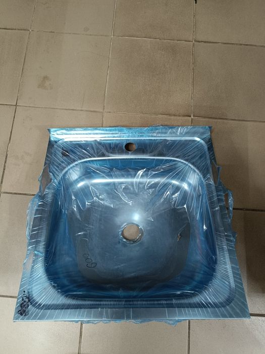 Новая мойка с нержавеющей стали