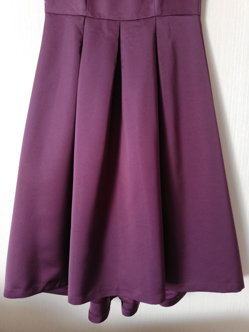 Elegancja i klasyka - sukienka