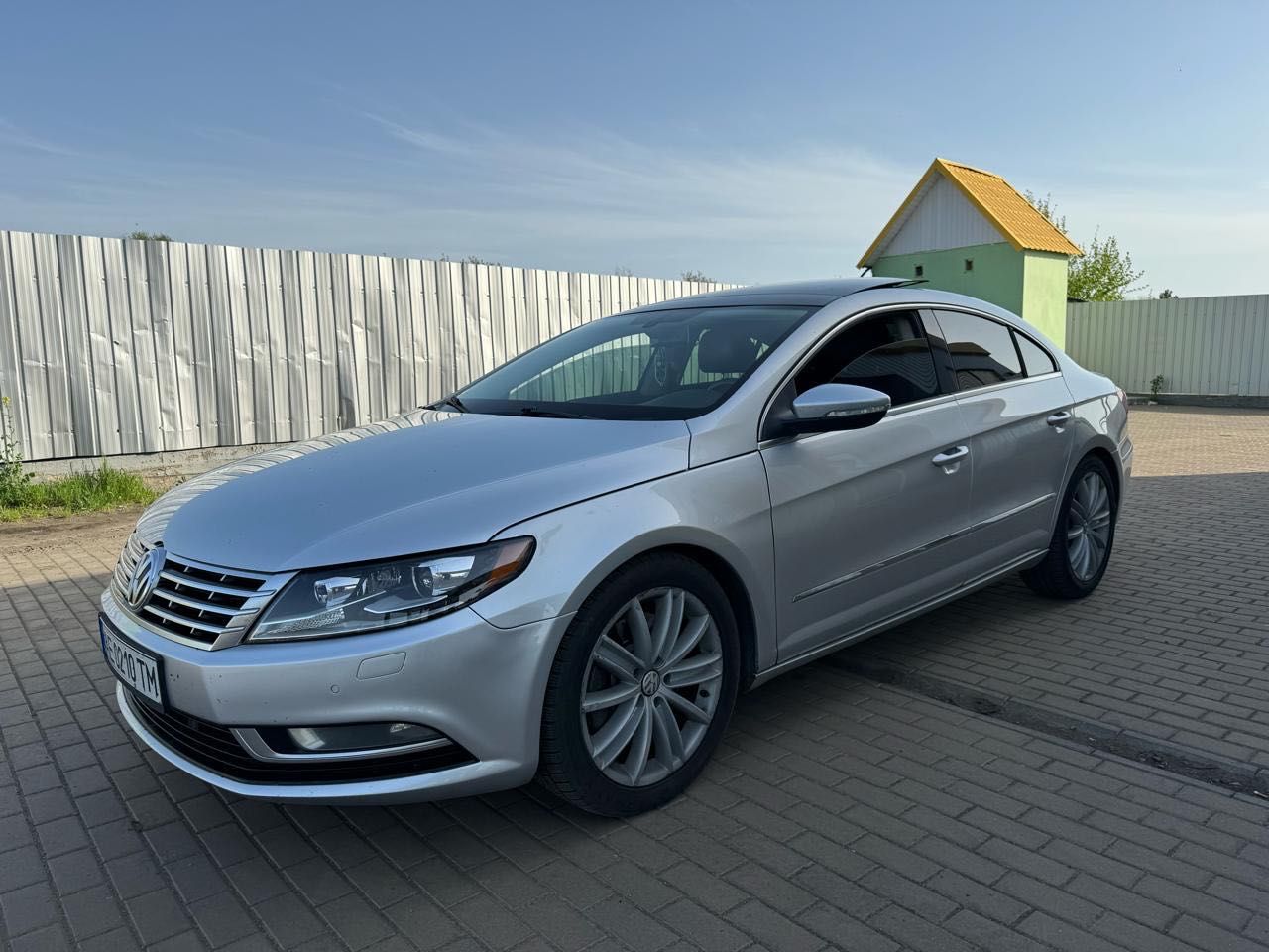 Доглянутий Volkswagen CC Sport