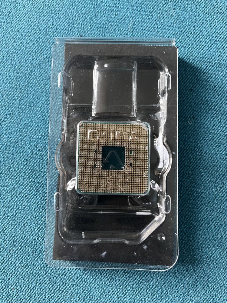 Процесор AMD Ryzen 5 PRO 3400G 3.7GHz/4M, sAM4, tray