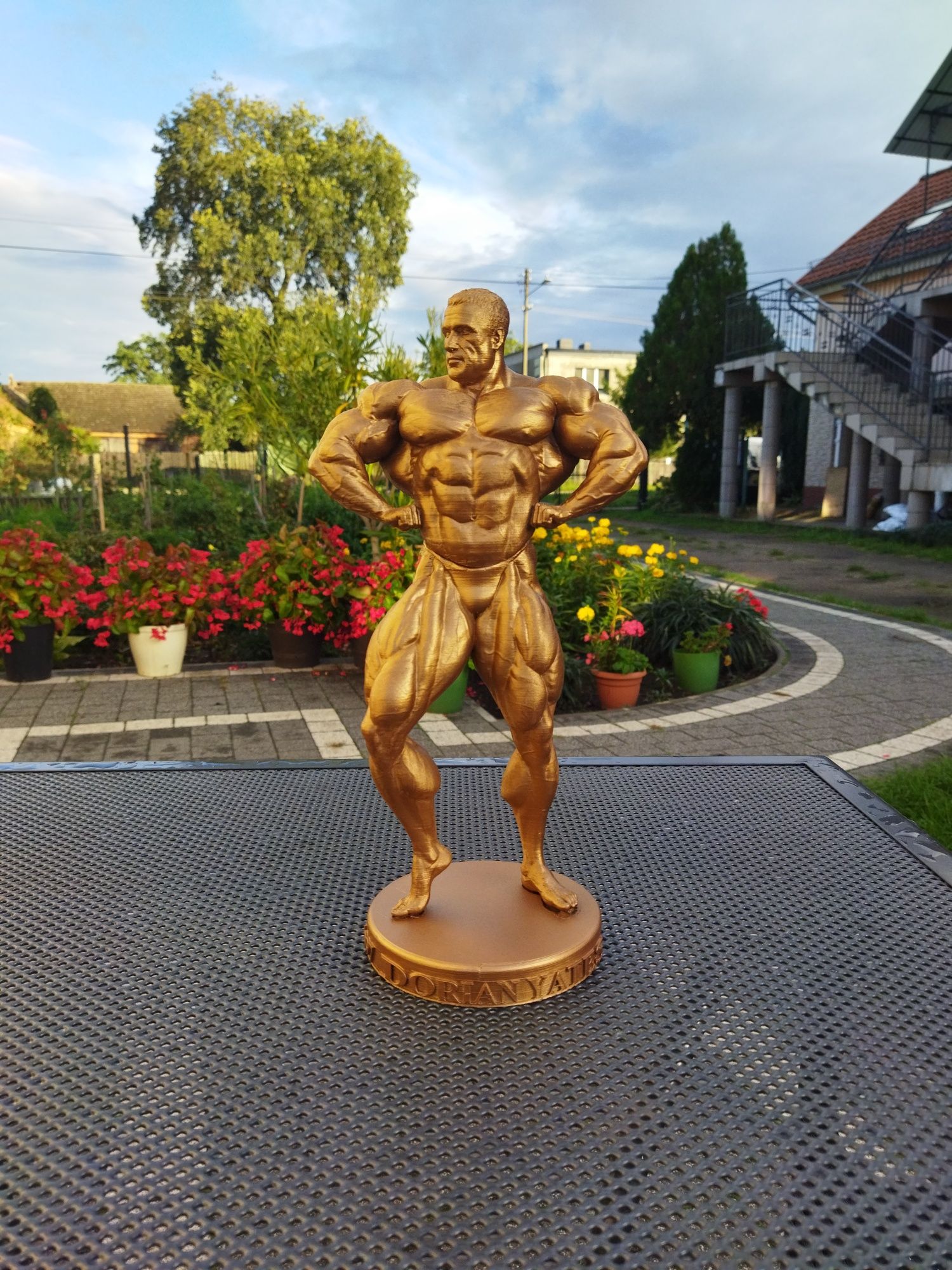 Dorian Yates Mr Olympia figura 34cm z podstawką kulturystyka siłownia