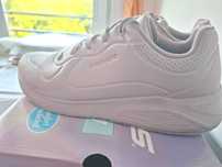 Skechers buty sportowe ekoskora. Na szeroką stopę.
