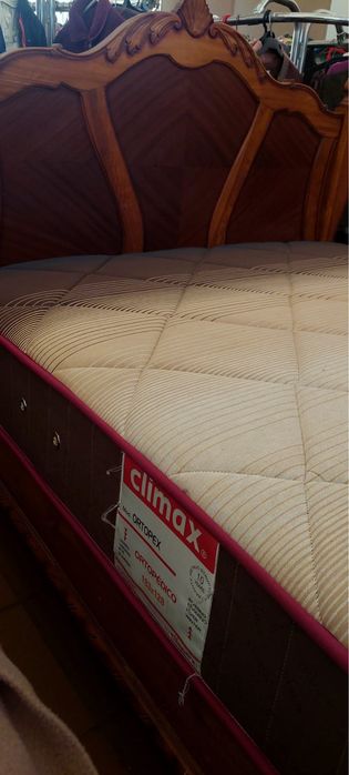 Cama de corpo e meio