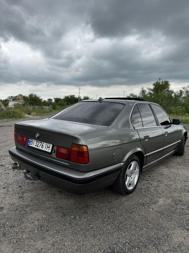 Продам BMW E34 520I м50б20