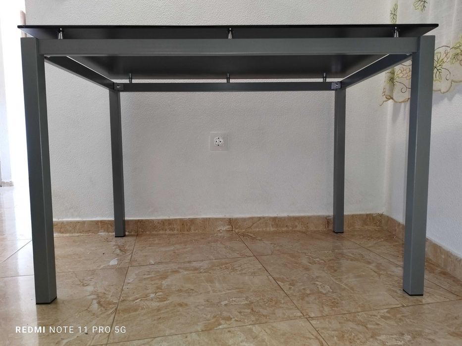 Mesa de vidro Monza nova .