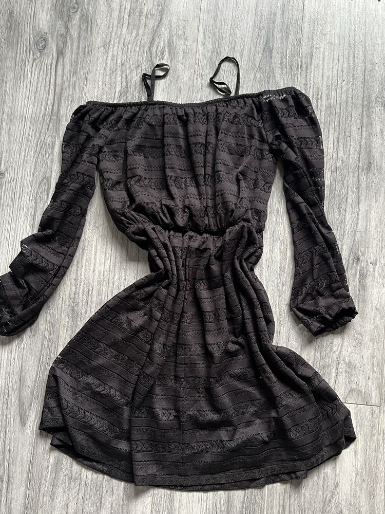 Czarna koronkowa sukienka river island xs