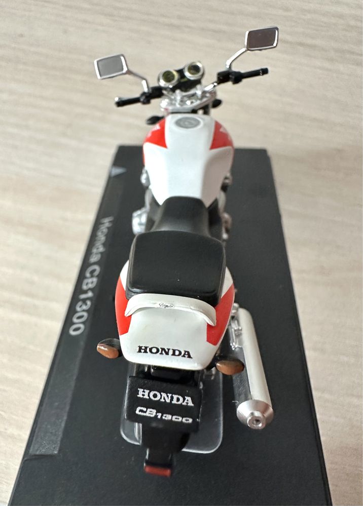 Coleçao Altaya Motas Honda Kawasaki Ducati escala 1/24