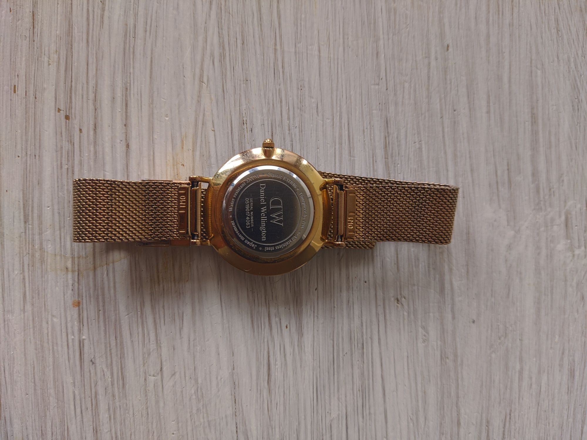 DW Daniel Wellington часи