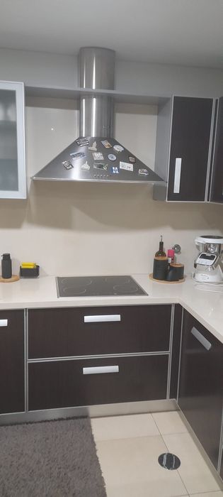 Placa vitrocerâmica e exaustor Teka