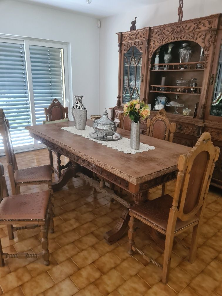 Mesa Madeira + 6 cadeiras