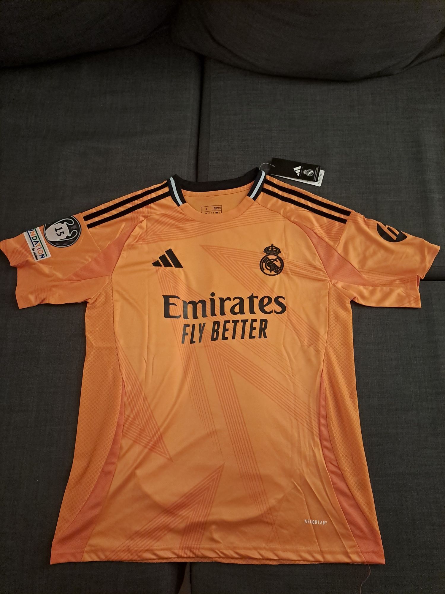 Camisola Real Madrid 2024-25 laranja Vini Jr