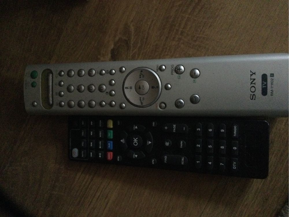 TV SONY KLV L32M1 + dekoder