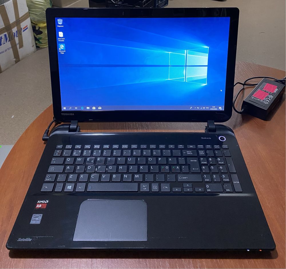 ноутбук Toshiba L50D-B-172 15.6"/4GB RAM/120GB SSD! N852