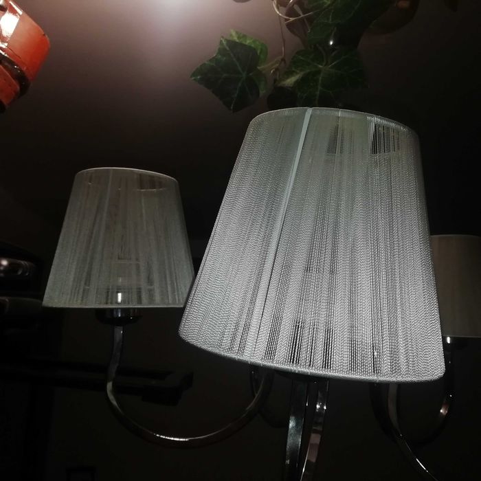 Люстра з тканини