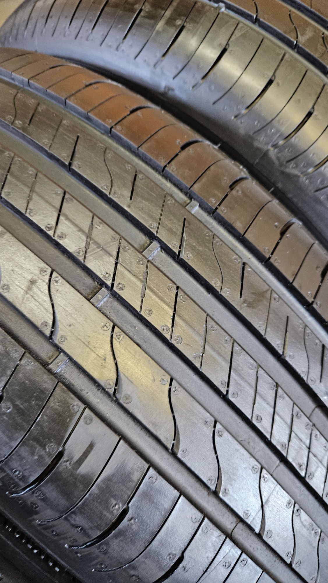 opony nowe 215/55R17 Goodyear efficientgrip Performance 2