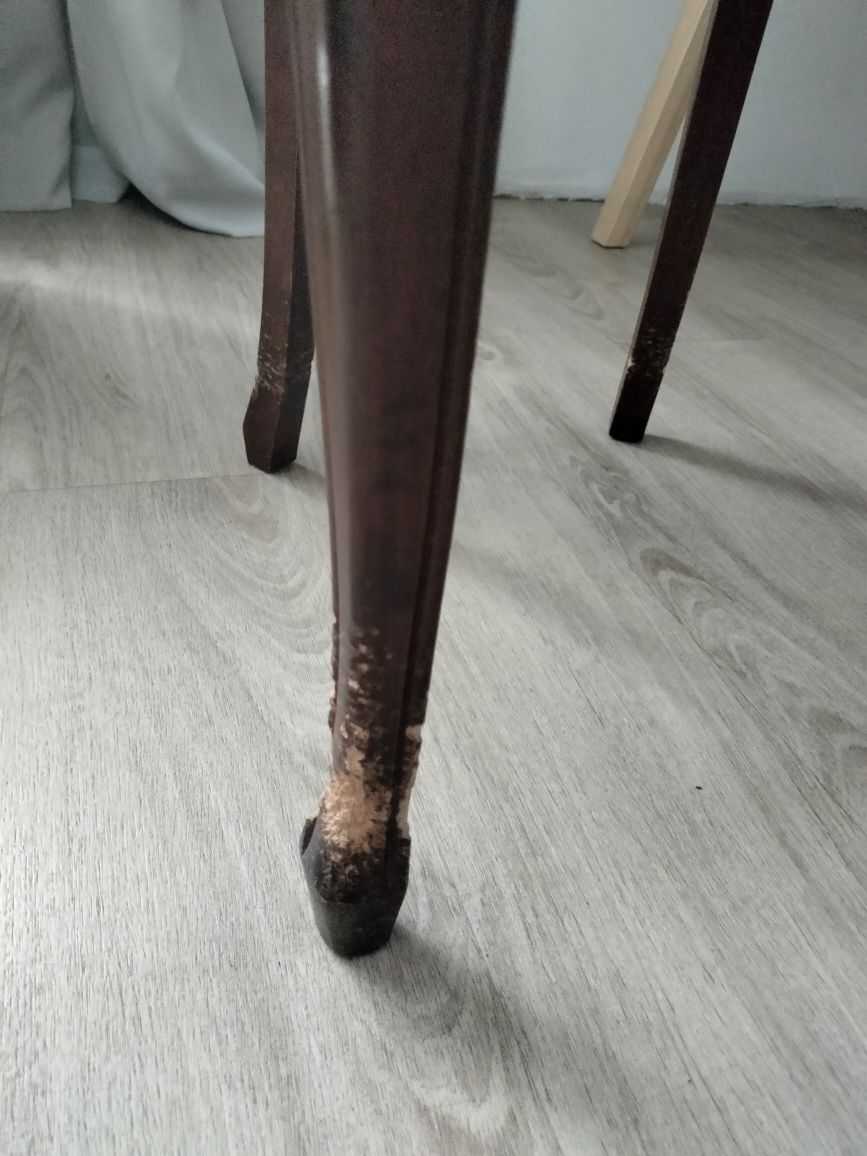 Krzesła stylizowane