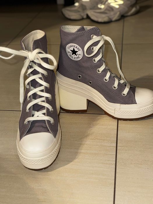 Converse All Star na obcasie