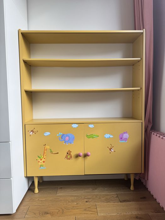 Regał retro na książki zabawki