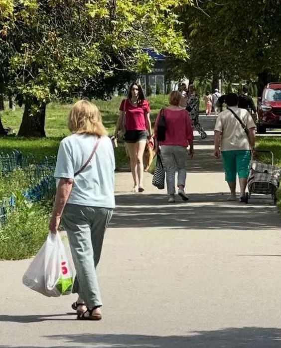 Здам Фасад 34 м2 перетин Тулузи/Зодчих/Жюль Вєрна-Ролана/Якуб.Коласа