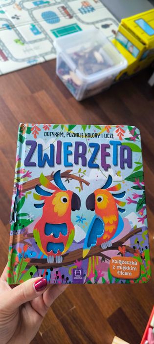 Książka sensoryczna liczby zwierzęta