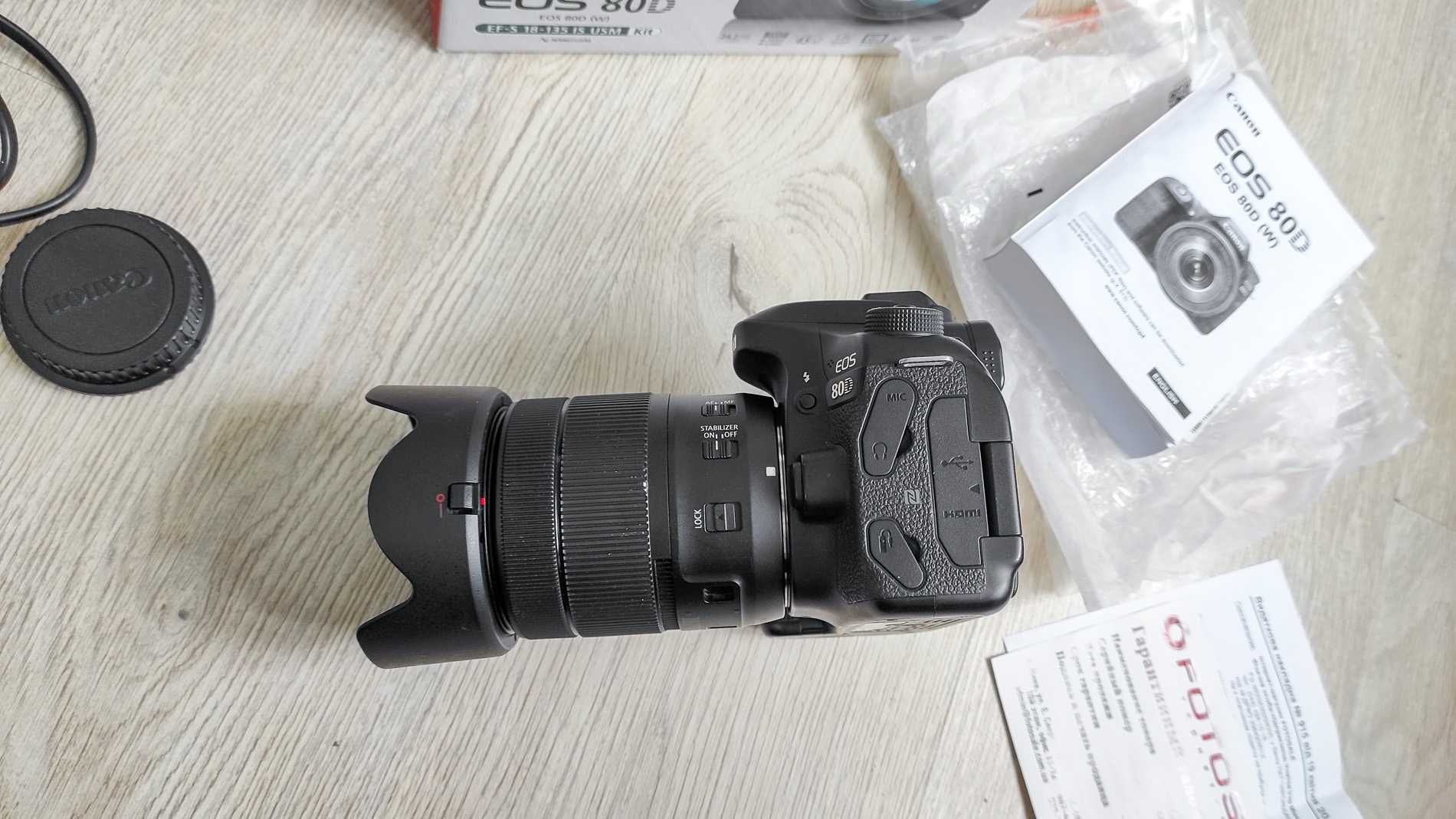 Фотоаппарат Canon EOS 80D + Объектив 18-135mm f3,5-5.6 IS USM kit