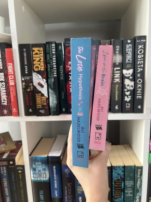 Love on the brain i The love hypothesis - Ali Hazelwood