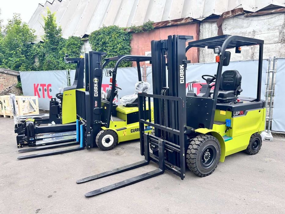 Газовий навантажувач Clark CMP-50-SL