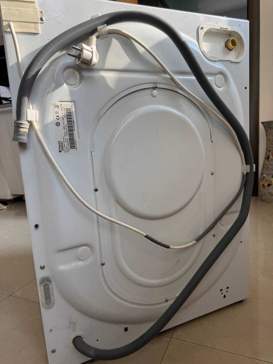 Пральна машина Hotpoint-Ariston CAWD 129
