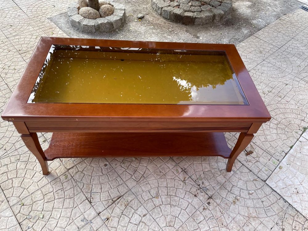 Mesa de vidro.