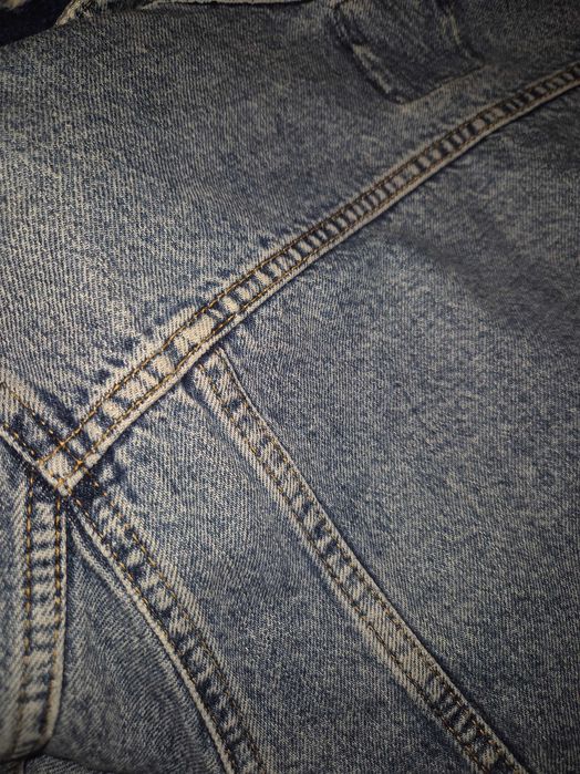 Продам свою  Джинсову куртку